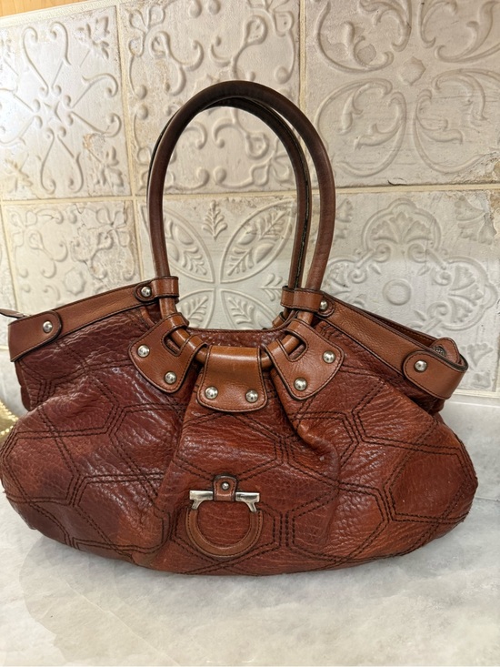 Salvatore Ferragamo Handbags - Pre-Loved Salvatore Ferragamo Stitched Celtico Calfskin Pebble Leather Satchel